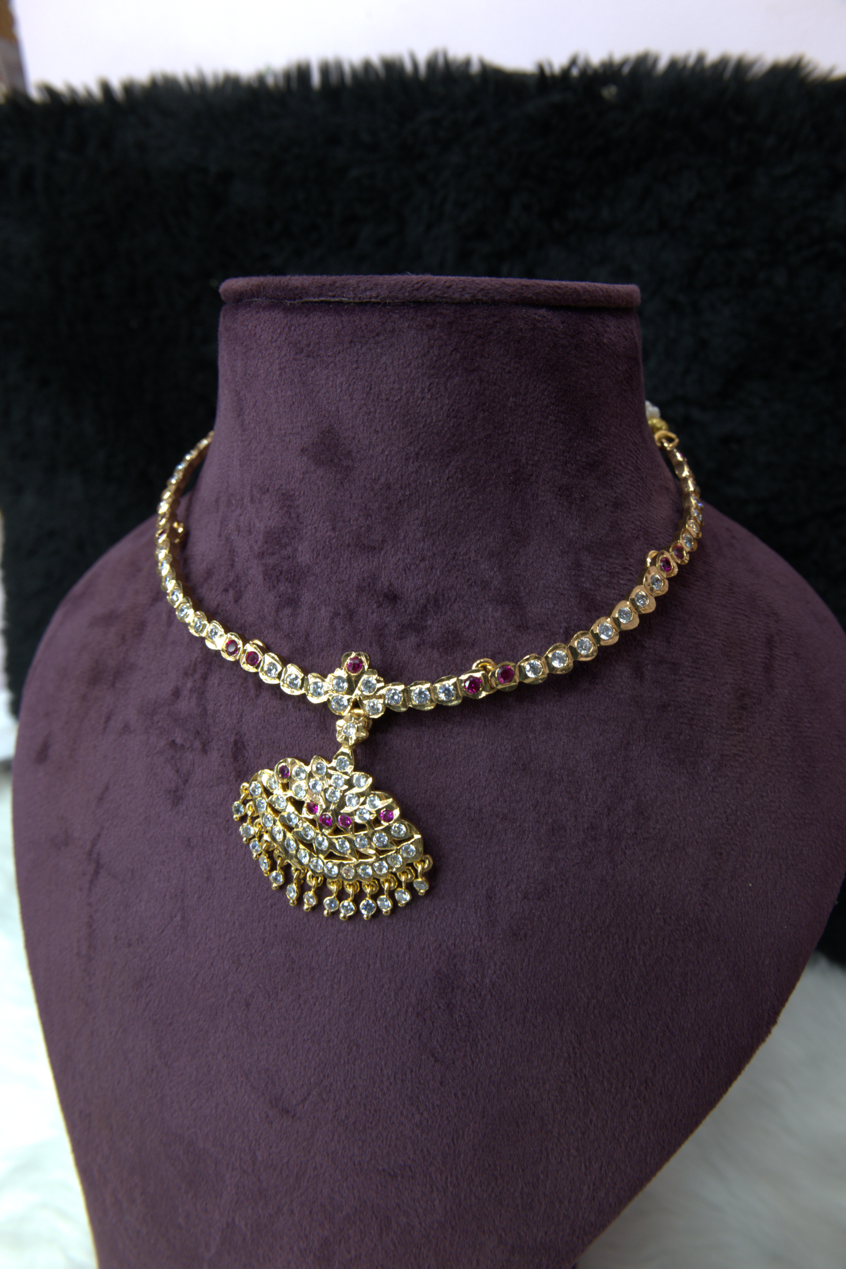 AD 004 White & Ruby Red Stone Addige