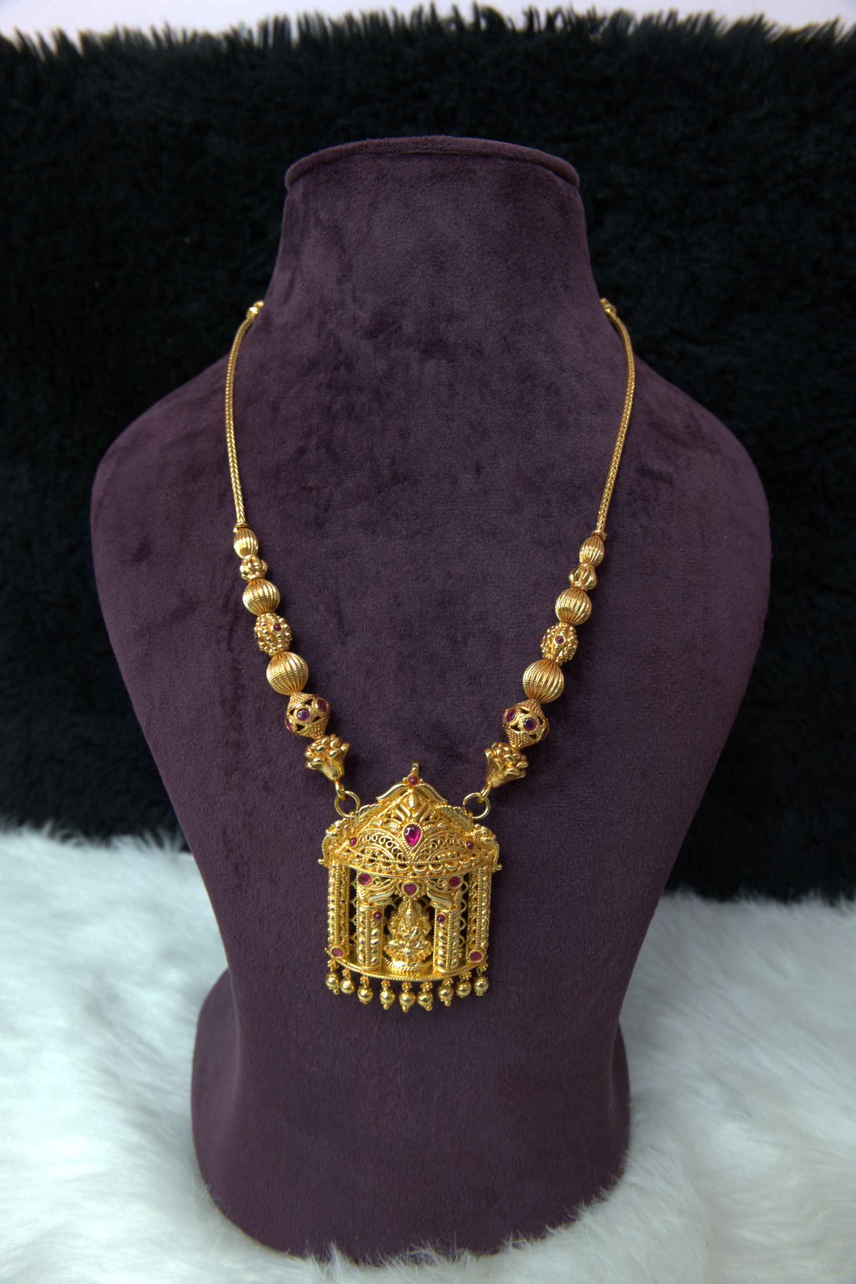 SN 009 Short Necklace - Image 2