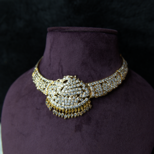 AD 011 White stone peacock Addige