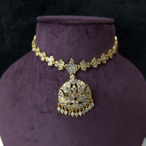 SH 038 White stone 3leaves Necklace
